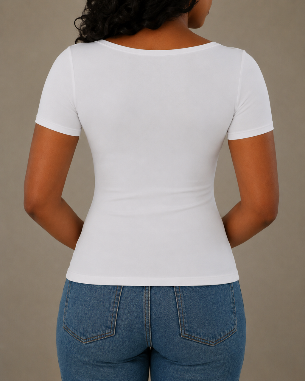 White Short sleeve - Low cut (50% Polyester & Cotton)